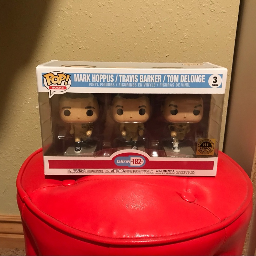Hot Topic Exclusive Blink 182 Nude Funko Pop 3 Pack